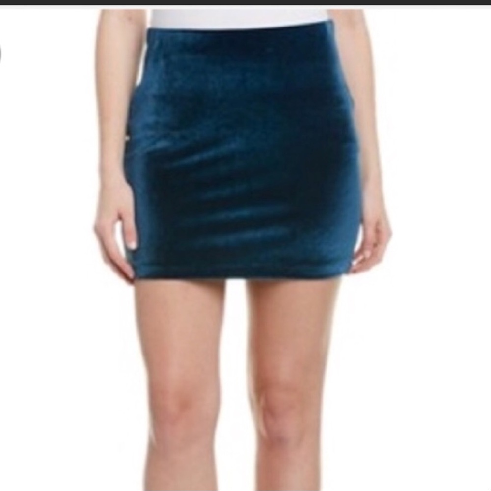 NWT Bcbg Generation velvet skirt size M